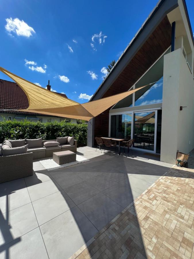 Beige Villa באלאטונקנשה מראה חיצוני תמונה