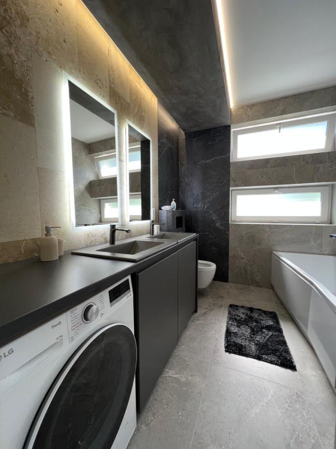 Beige Villa באלאטונקנשה מראה חיצוני תמונה